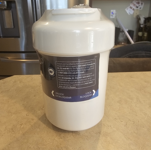 Water Filter; Waterdrop Plus filter; Model #WDP-MWF: Brand New-plastic still on. - Picture 4 of 6